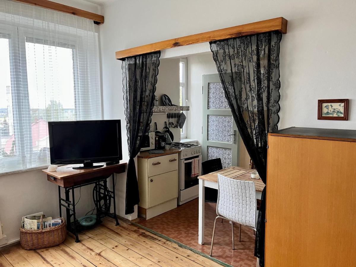 Appartamento Slunny Byt S Krasnym Vyhledem Nové Město nad Metují Esterno foto